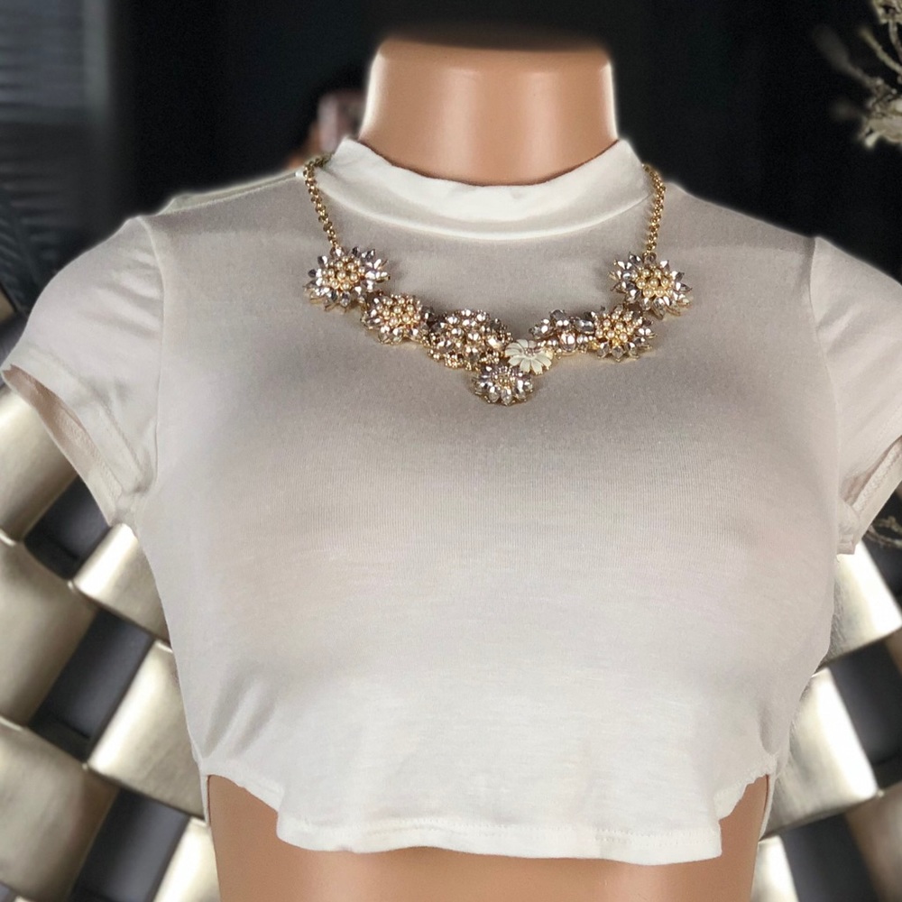 Rhinestone Flower Necklace - Picture 6 of 7